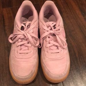 pink air force 1’s